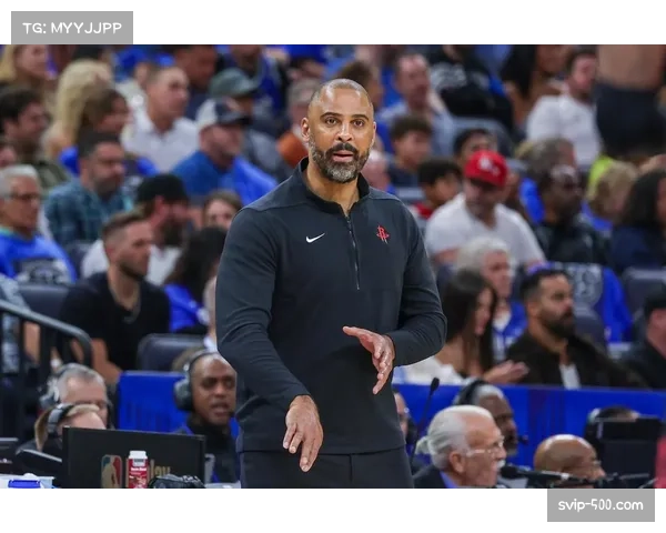 乌度卡：新老球员同等标准 努力与表现才是关键